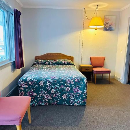Stiles Motel Hill View 우드스톡 외부 사진