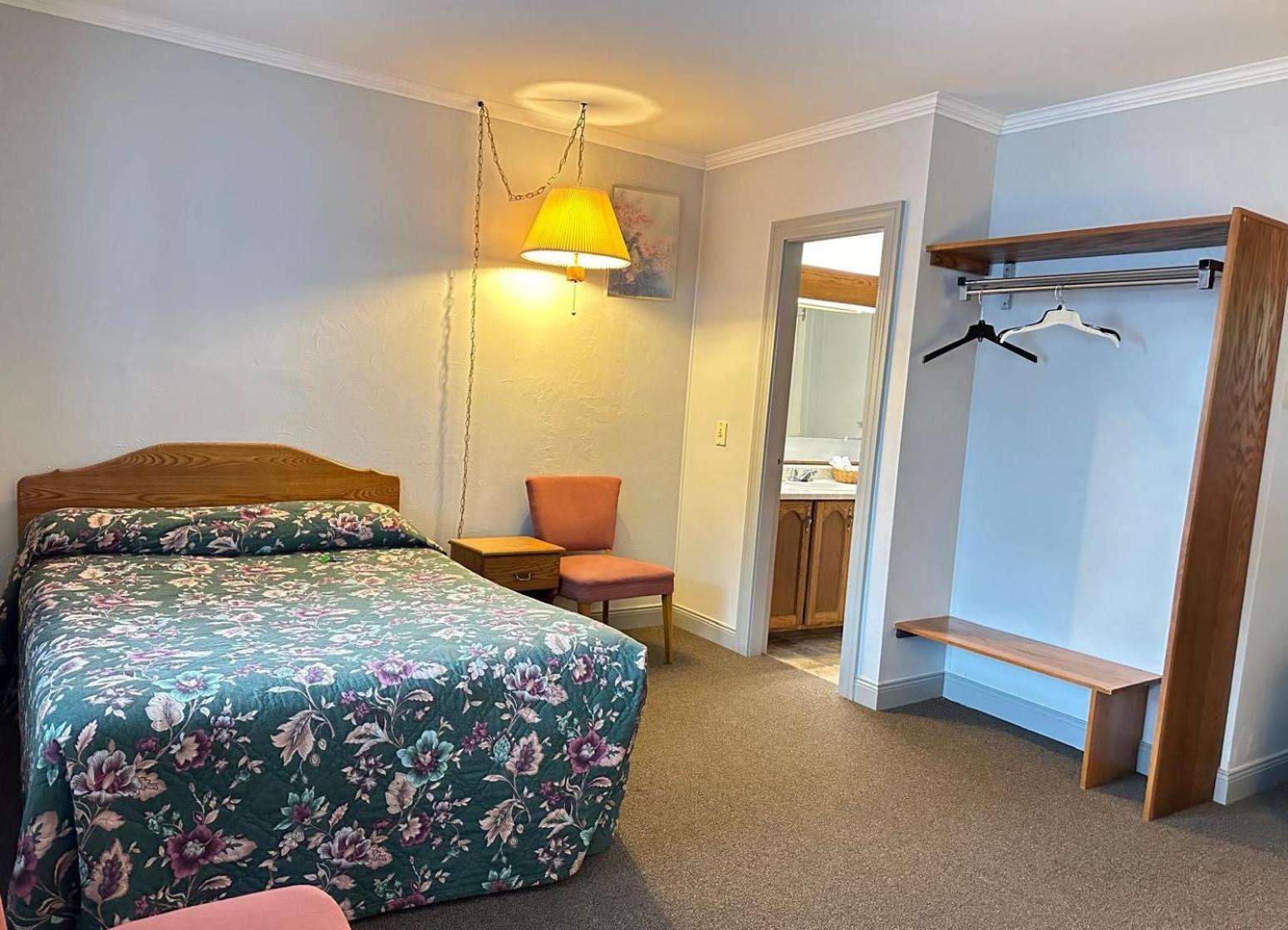 Stiles Motel Hill View 우드스톡 외부 사진
