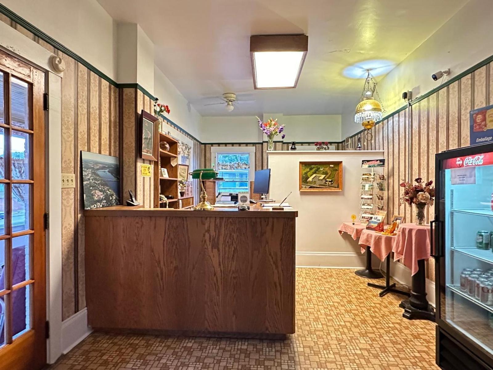 Stiles Motel Hill View 우드스톡 외부 사진