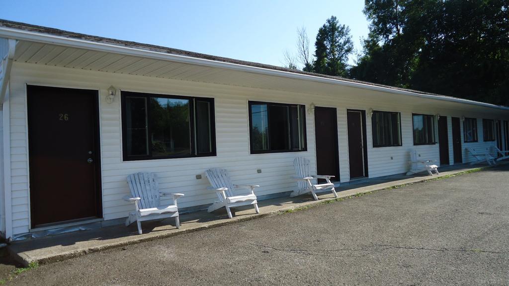 Stiles Motel Hill View 우드스톡 외부 사진